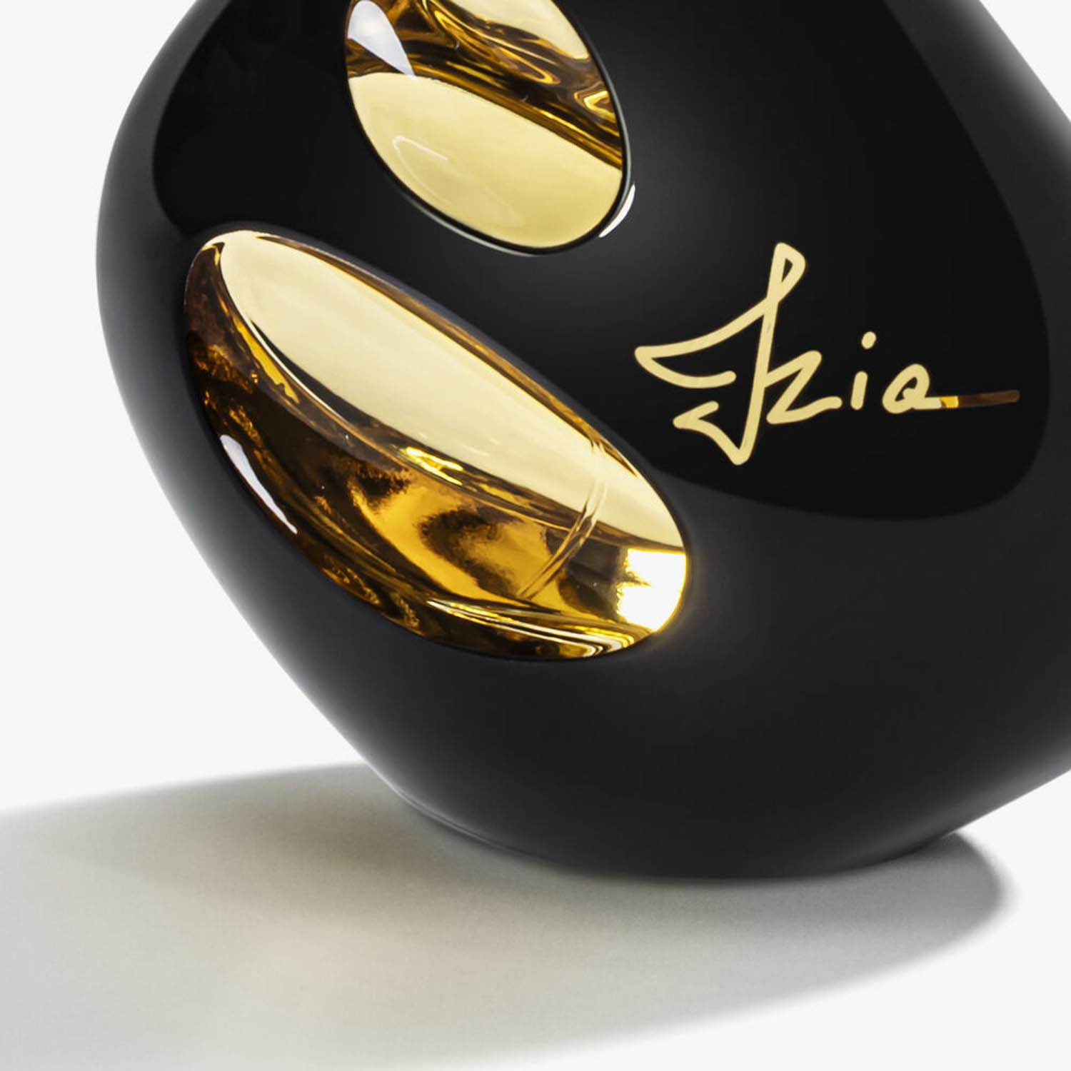 IZIA LA NUIT