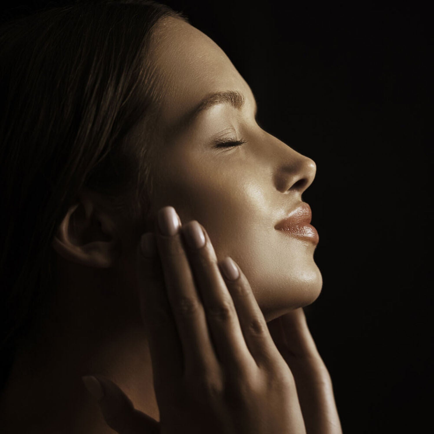 SUPREMŸA AT NIGHT THE SUPREME ANTI-AGING SKIN CARE LOTION