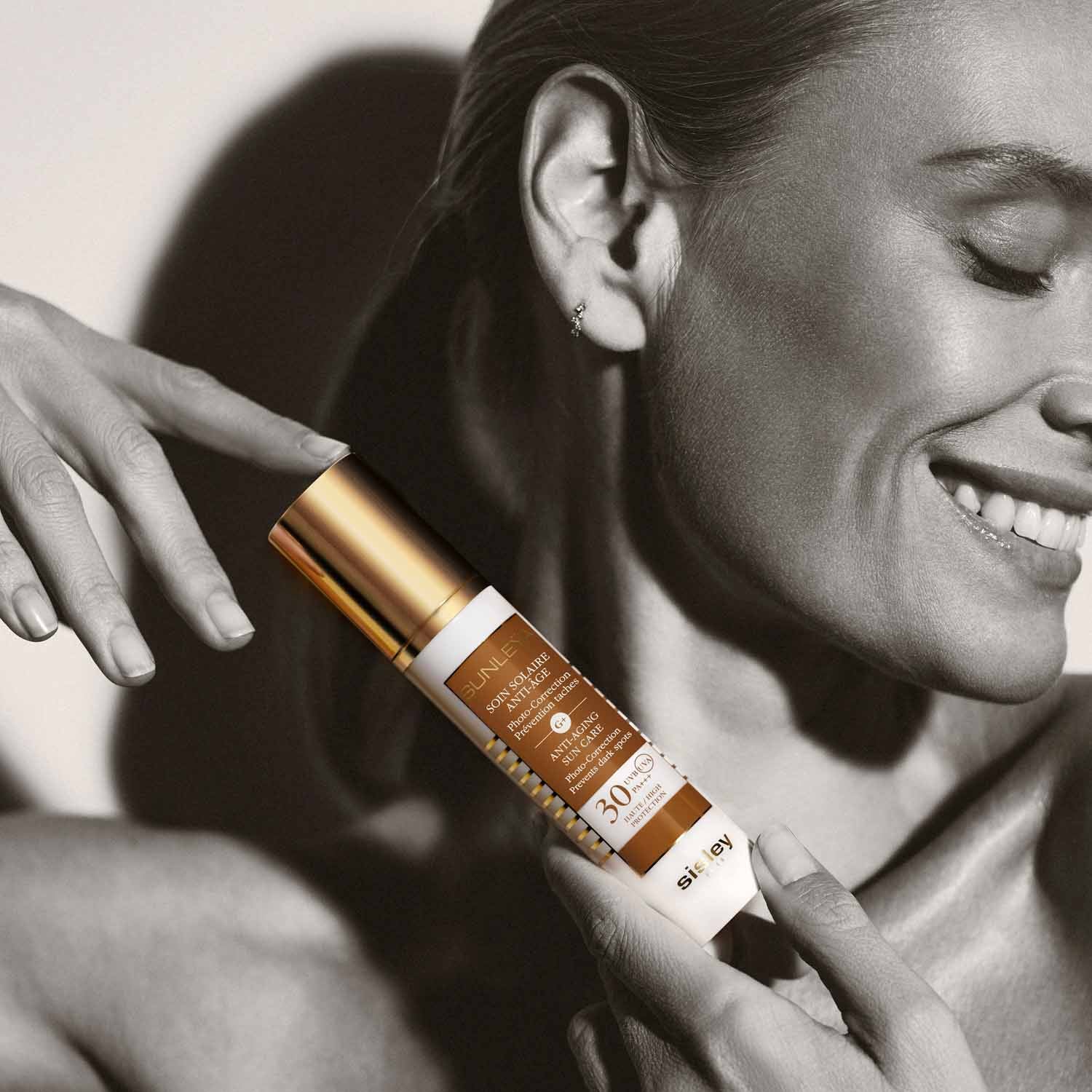 SUNLEŸA ANTI-AGING SUN CARE SPF30