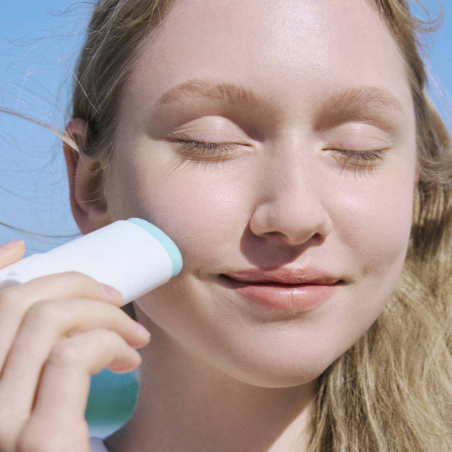 CENTELLA HYALU-CICA SILKY-FIT SUN STICK