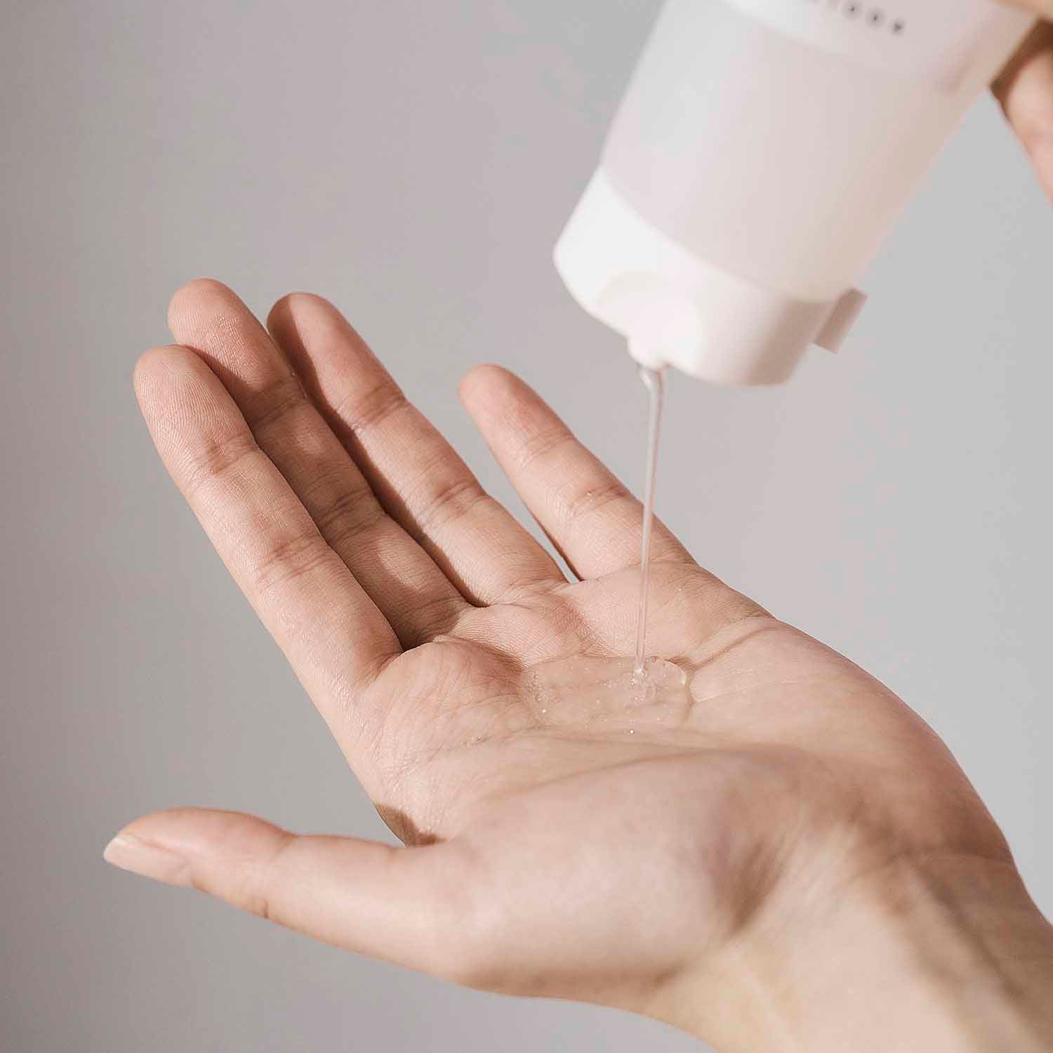 CENTELLA TONE BRIGHTENING CLEANSING GEL FOAM