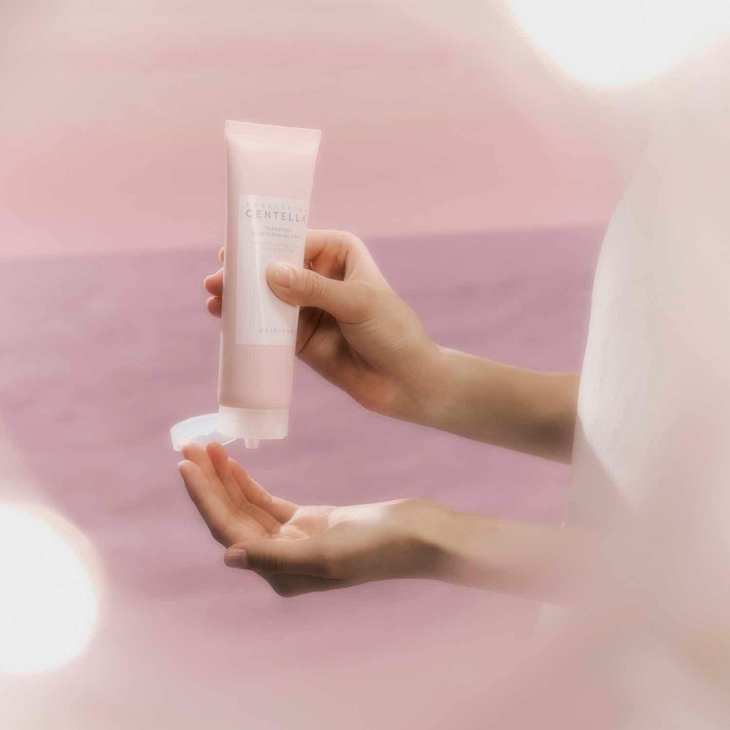 CENTELLA POREMIZING DEEP CLEANSING FOAM