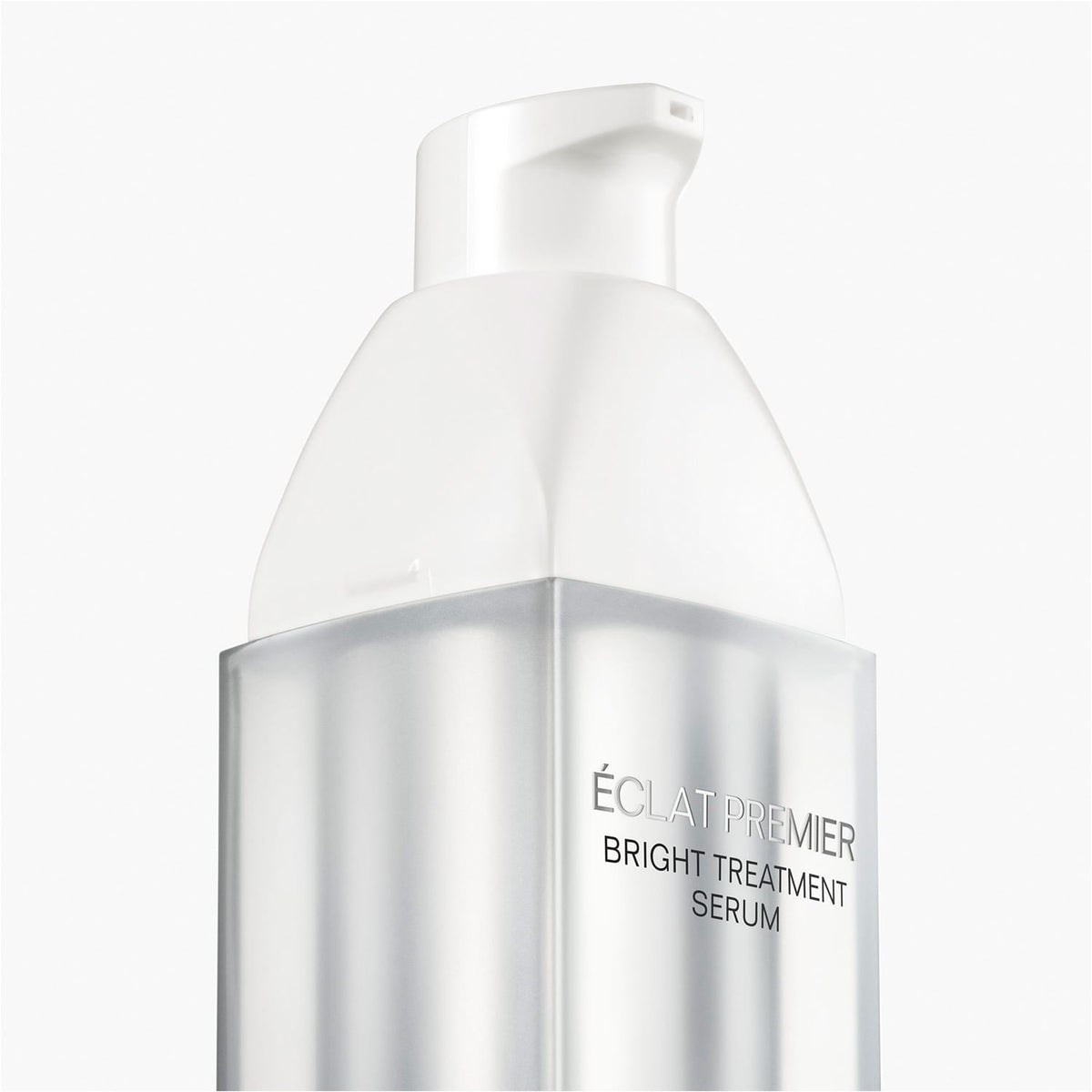 ÉCLAT PREMIER BRIGHT TREATMENT SERUM