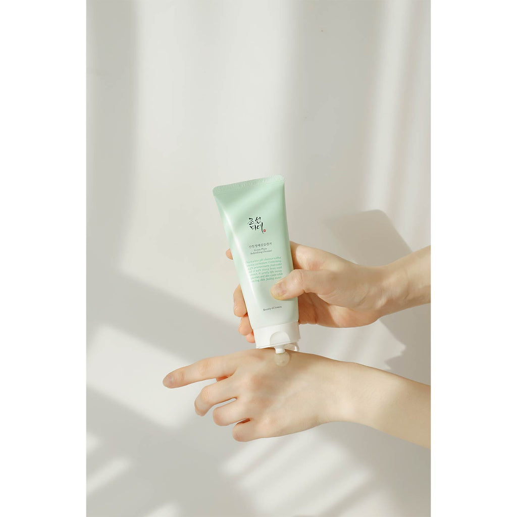 GREEN PLUM REFRESHINF CLEANSER