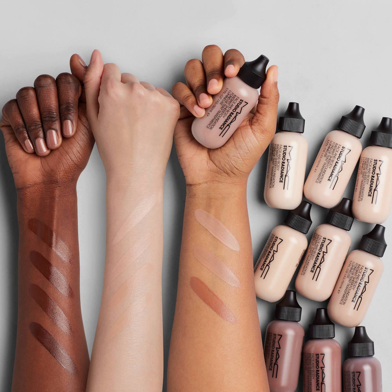 Studio Radiance Face&amp;Body Radiant Sheer Foundation MAC