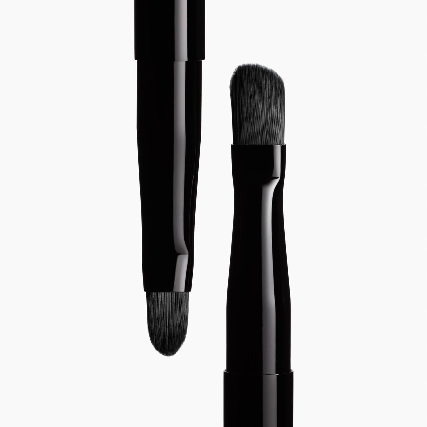 PINCEAU DUO LÈVRES N°300