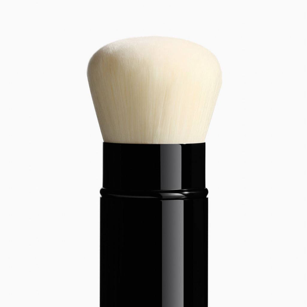 PINCEAU KABUKI RETRACTABLE N°108