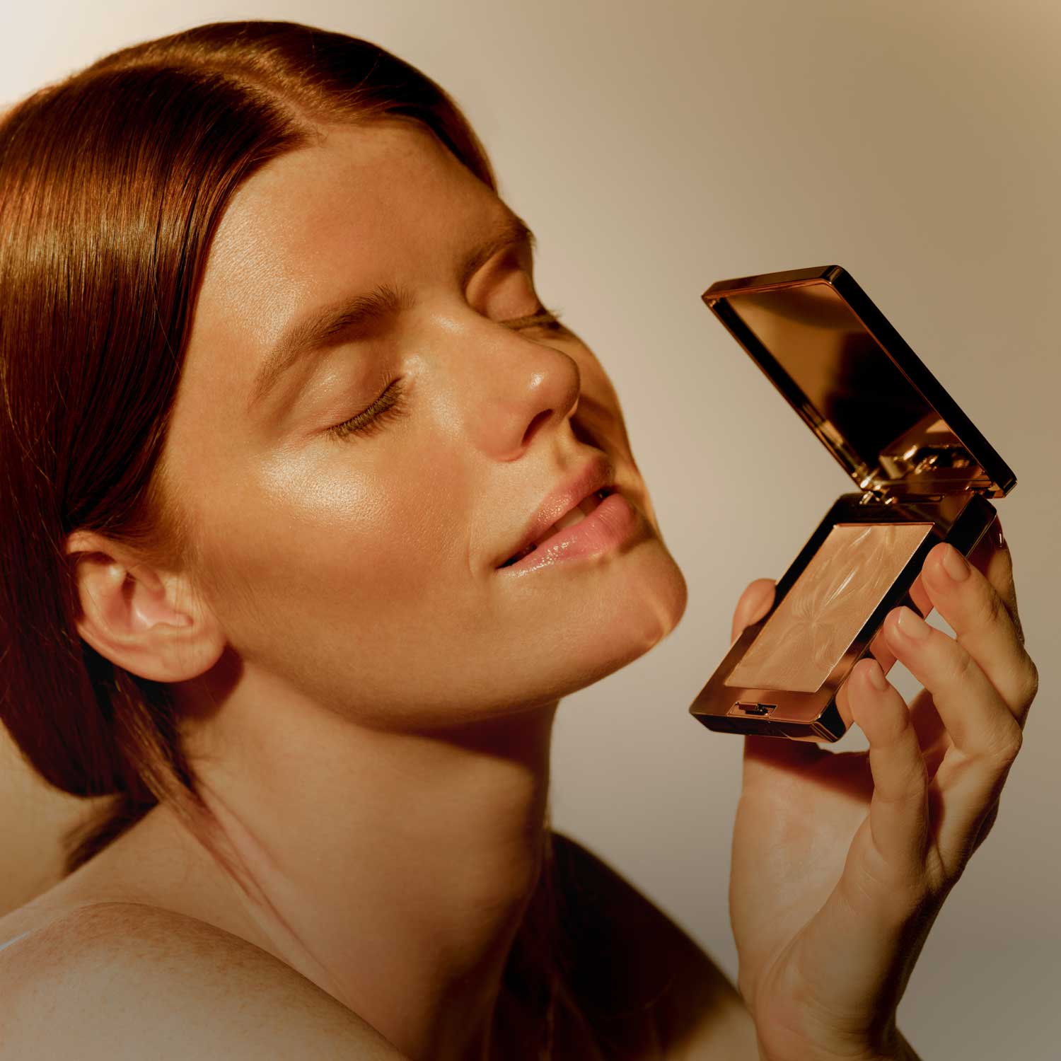L'ORCHIDEE HIGHLIGHTER
