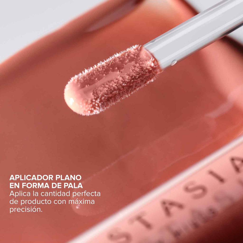 LIP GLOSS
