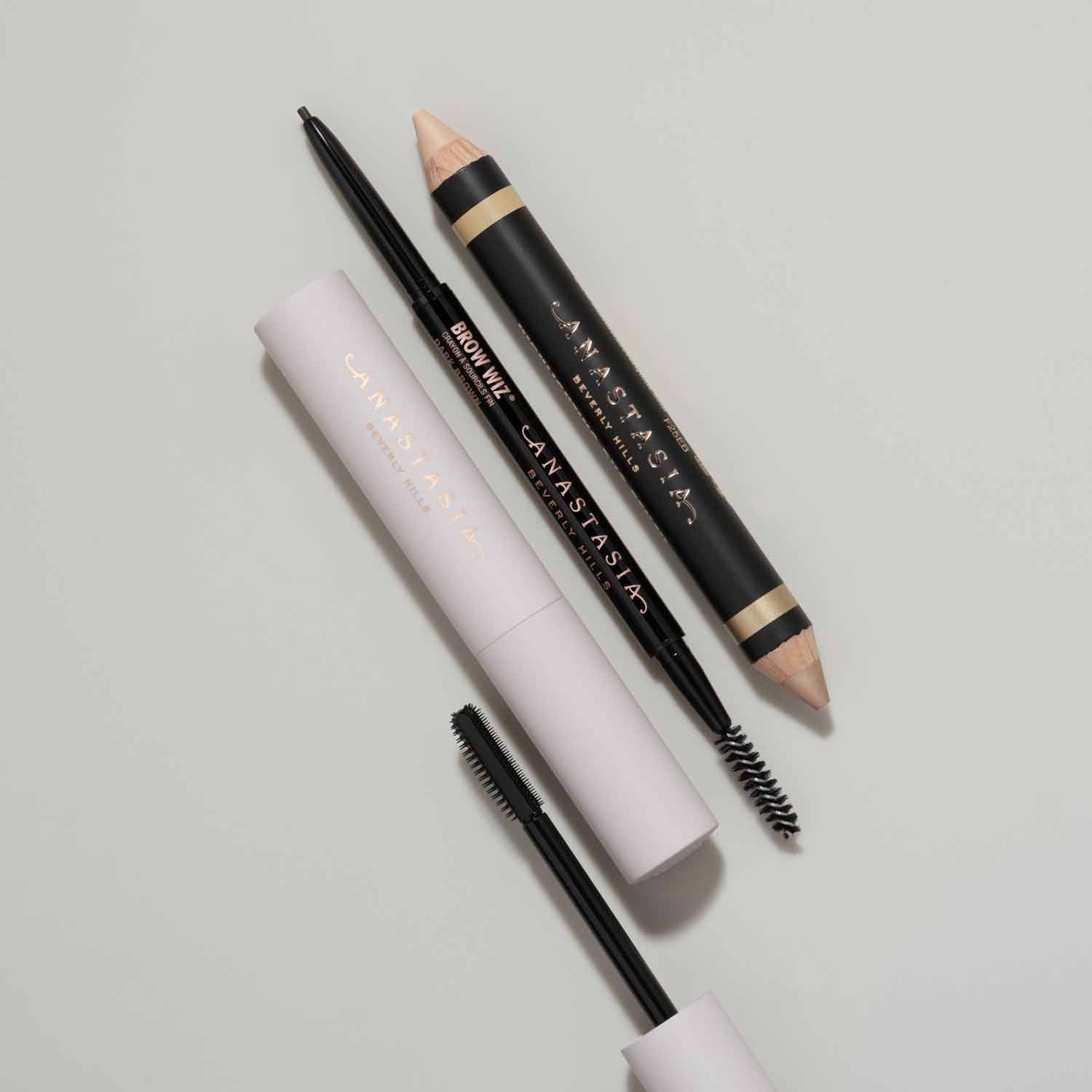 SCULPTED &amp; DEFINED BROW TRIO