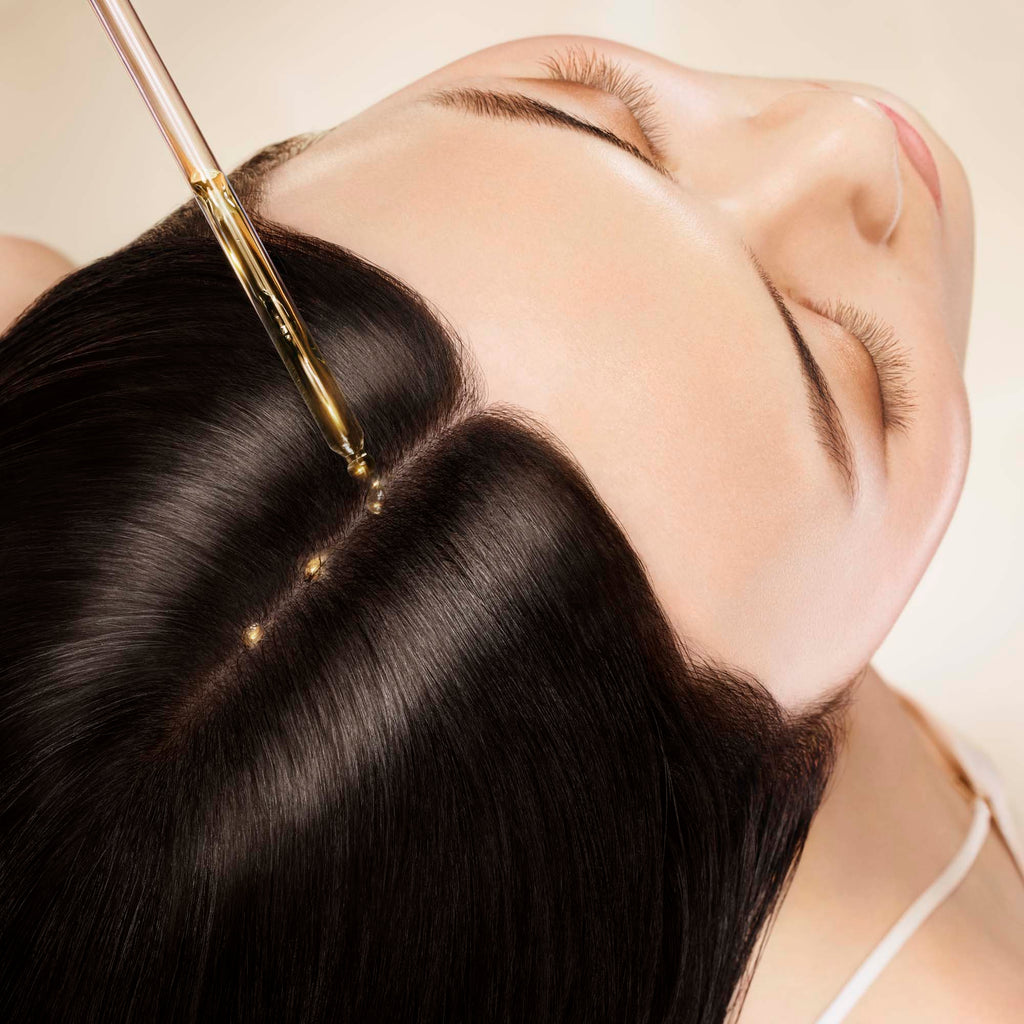 Abeille Royale Scalp &amp; Hair Youth Oil in Serum