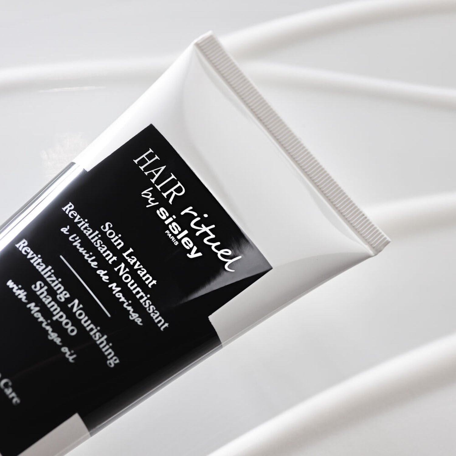 REVITALIZING NOURISHING SHAMPOO